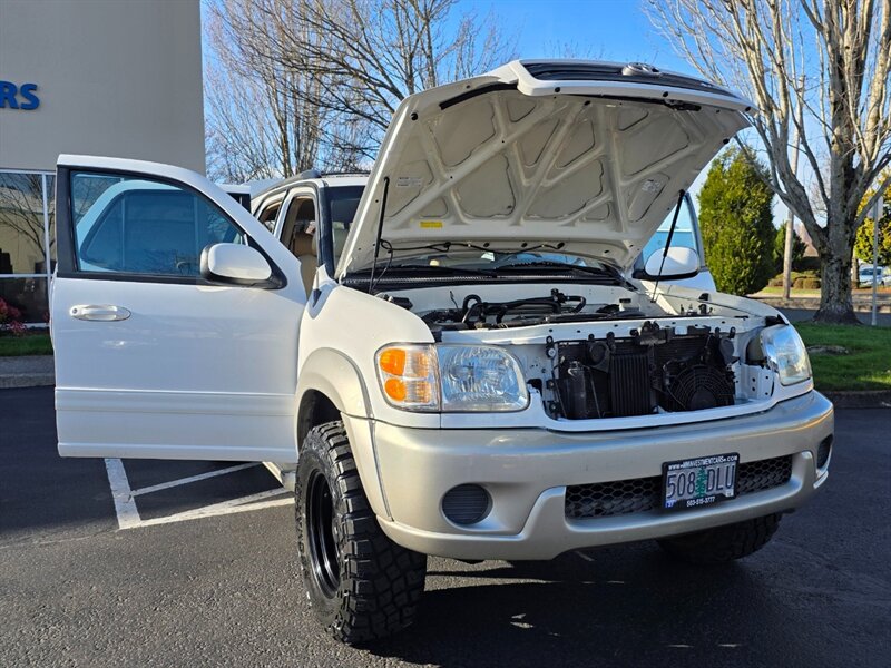 2001 Toyota Sequoia V8 4.7L / 3RD SEAT / NEW TIMING BELT / LIFTED / NEW WHEELS / NEW TIRES / LOW MILES - Photo 26 - Portland, OR 97217