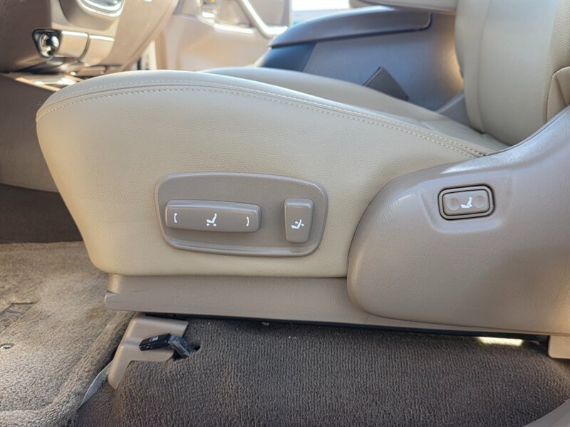 2001 Toyota Sequoia V8 4.7L / 3RD SEAT / NEW TIMING BELT / LIFTED / NEW WHEELS / NEW TIRES / LOW MILES - Photo 31 - Portland, OR 97217