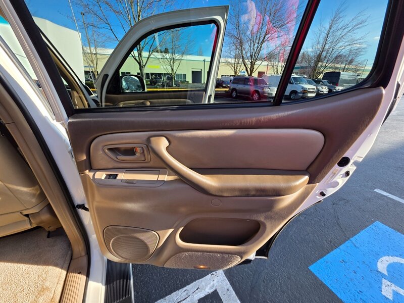 2001 Toyota Sequoia V8 4.7L / 3RD SEAT / NEW TIMING BELT / LIFTED / NEW WHEELS / NEW TIRES / LOW MILES - Photo 46 - Portland, OR 97217