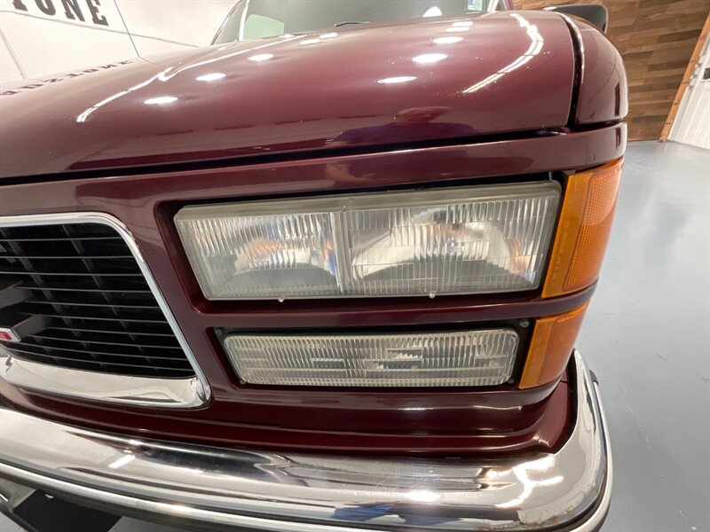 1995 GMC Sierra 1500 SLT K1500 Z-71 OFF RD 4X4 / 5.7L V8 /89,000 MILES /Power Leather Seats / ZERO RUST - Photo 26 - Gladstone, OR 97027