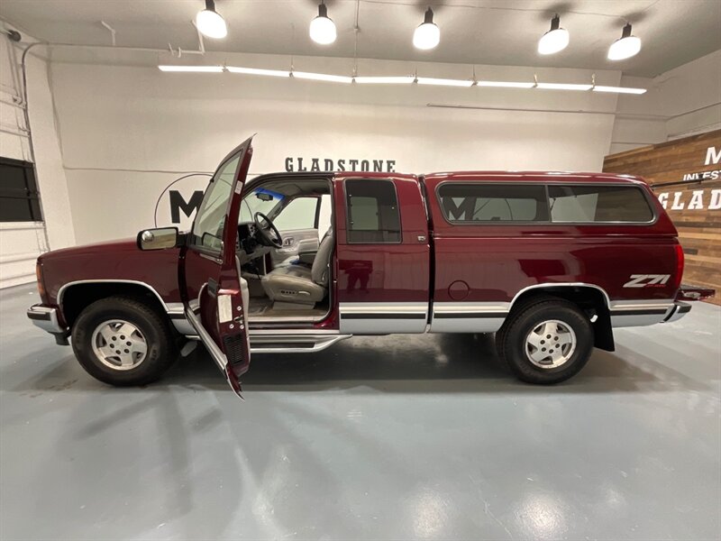 1995 GMC Sierra 1500 SLT K1500 Z-71 OFF RD 4X4 / 5.7L V8 /89,000 MILES /Power Leather Seats / ZERO RUST - Photo 46 - Gladstone, OR 97027