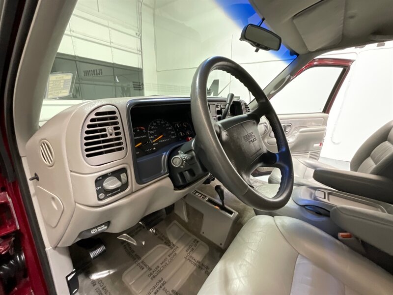 1995 GMC Sierra 1500 SLT K1500 Z-71 OFF RD 4X4 / 5.7L V8 /89,000 MILES /Power Leather Seats / ZERO RUST - Photo 37 - Gladstone, OR 97027