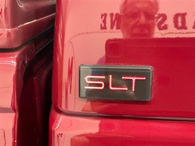 1995 GMC Sierra 1500 SLT K1500 Z-71 OFF RD 4X4 / 5.7L V8 /89,000 MILES /Power Leather Seats / ZERO RUST - Photo 20 - Gladstone, OR 97027