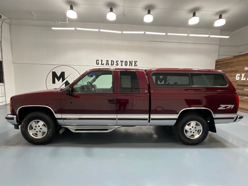 1995 GMC Sierra 1500 SLT K1500 Z-71 OFF RD 4X4 / 5.7L V8 /89,000 MILES /Power Leather Seats / ZERO RUST - Photo 3 - Gladstone, OR 97027