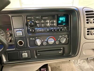 1995 GMC Sierra 1500 SLT K1500 Z-71 OFF RD 4X4 / 5.7L V8 /89,000 MILES /Power Leather Seats / ZERO RUST - Photo 17 - Gladstone, OR 97027