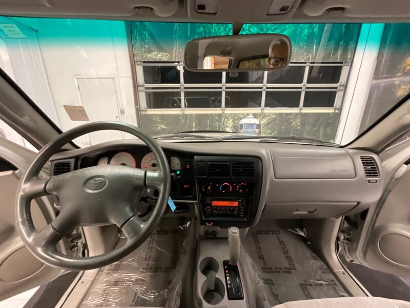 2004 Toyota Tacoma PreRunner V6 TRD OFF ROAD / Double Cab / 117K MILE  / RUST FREE TRUCK / E-LOCKER / 117,000 MILES / TIMING BELT DONE - Photo 18 - Gladstone, OR 97027