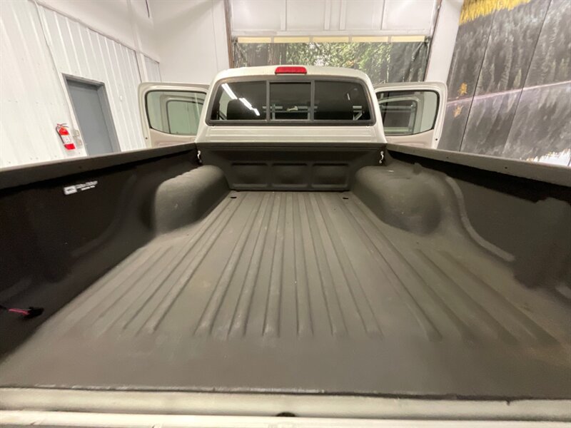 2004 Toyota Tacoma PreRunner V6 TRD OFF ROAD / Double Cab / 117K MILE  / RUST FREE TRUCK / E-LOCKER / 117,000 MILES / TIMING BELT DONE - Photo 21 - Gladstone, OR 97027