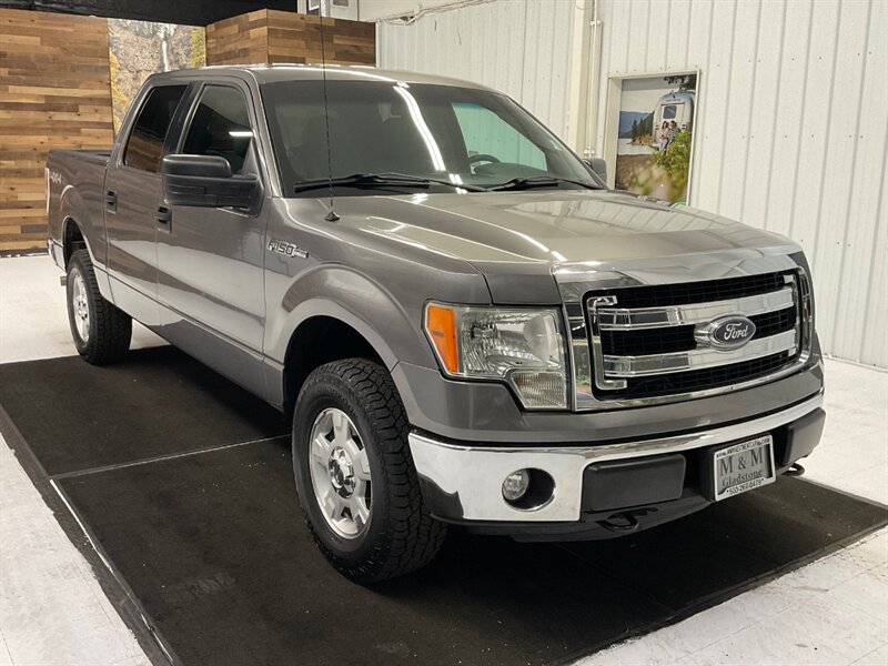 2013 Ford F-150 XLT Super Crew 4X4 / 5.0L V8 / ONLY 84,000 MILES  / RUST FREE TRUCK / 4X4 / V8 5.0L / 84K MILES - Photo 2 - Gladstone, OR 97027