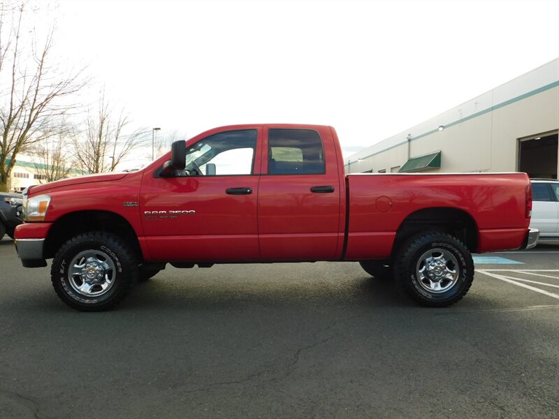 2006 Dodge Ram 2500 SLT Quad Cab 4X4 / 5.7L HEMI V8 / ONLY 76,000 MILE