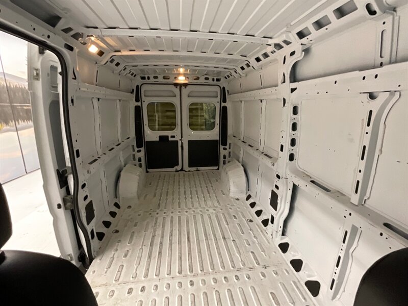 2017 RAM ProMaster Cargo 2500 159 WB / HIGH ROOF / 42,000 MILES  / BRAND NEW TIRES/ Excel Cond - Photo 12 - Gladstone, OR 97027