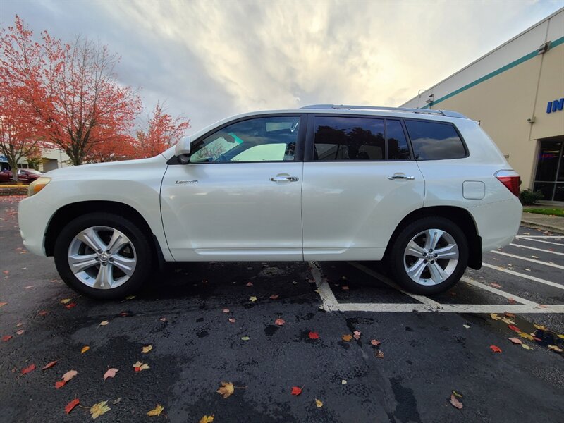 2008 Toyota Highlander Limited  / ALL WHEEL DRIVE / 7-passenger / Back Up Camera / Fully Loaded - Photo 3 - Portland, OR 97217