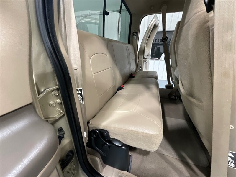 2000 Ford F-250 Lariat 4X4 7.3L DIESEL /Short Bed / 65,000 MILES / Leather Seats / ZERO RUST - Photo 39 - Gladstone, OR 97027