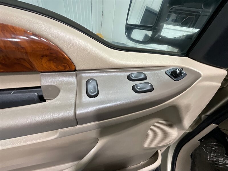 2000 Ford F-250 Lariat 4X4 7.3L DIESEL /Short Bed / 65,000 MILES / Leather Seats / ZERO RUST - Photo 21 - Gladstone, OR 97027