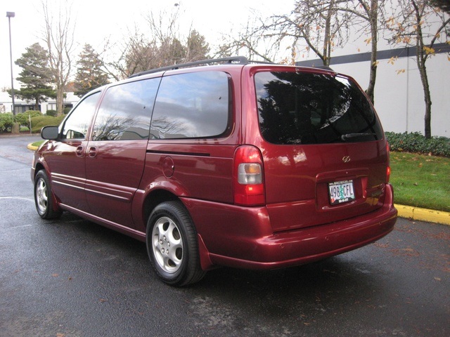 2001 Oldsmobile Silhouette GLS/ Luxury Minivan / Leather   - Photo 3 - Portland, OR 97217