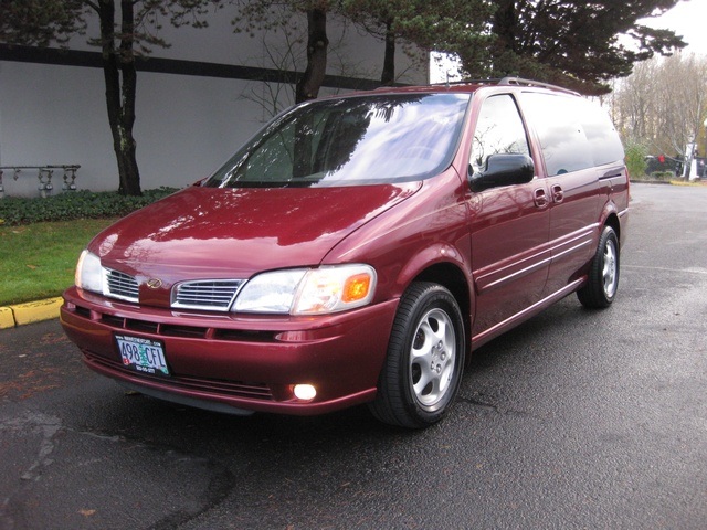 2001 Oldsmobile Silhouette GLS/ Luxury Minivan / Leather   - Photo 1 - Portland, OR 97217