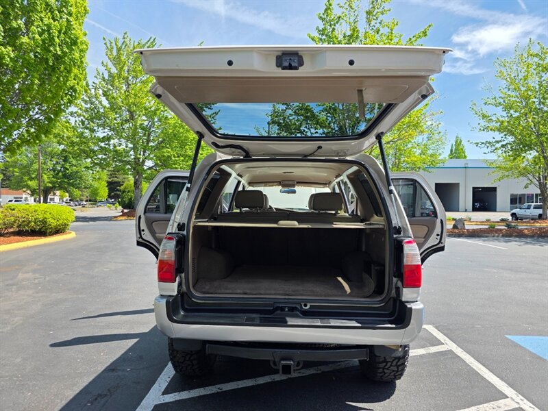 2000 Toyota 4Runner Limited 4X4 / V6 3.4 L / NEW TIMING BELT + WATER PUMP / NEW LIFT /NEW WHEELS / NEW TIRES / LEATHER / 147K MILES ONLY - Photo 31 - Portland, OR 97217