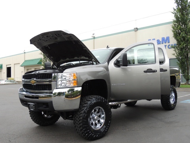 2007 Chevrolet Silverado 3500 LT / 4X4 / 6.6L DURAMAX DIESEL / LongBed / LIFTED   - Photo 9 - Portland, OR 97217