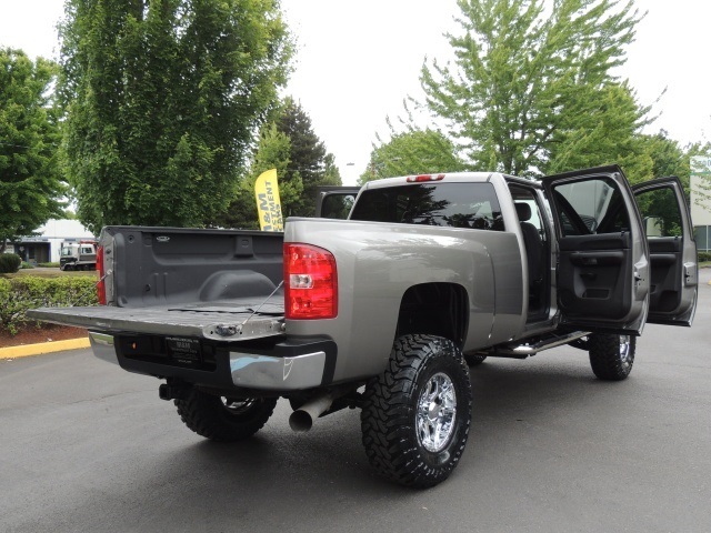 2007 Chevrolet Silverado 3500 LT / 4X4 / 6.6L DURAMAX DIESEL / LongBed / LIFTED   - Photo 14 - Portland, OR 97217