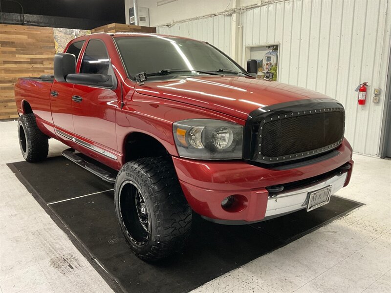 2007 Dodge Ram 2500 Laramie 4X4 / 5.9L DIESEL / 6-SPEED MANUAL/ LIFTED  / LOCAL TRUCK / Leather & Heated Seats / Sunroof / LIFTED w. 35 " MUD TIRES & 20 " WHEELS / LONG BED / RUST FREE - Photo 2 - Gladstone, OR 97027