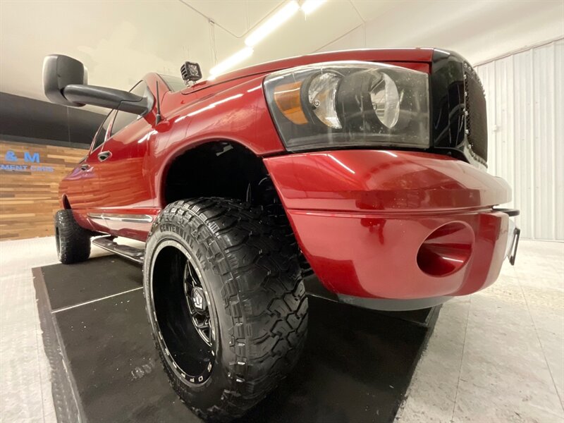 2007 Dodge Ram 2500 Laramie 4X4 / 5.9L DIESEL / 6-SPEED MANUAL/ LIFTED  / LOCAL TRUCK / Leather & Heated Seats / Sunroof / LIFTED w. 35 " MUD TIRES & 20 " WHEELS / LONG BED / RUST FREE - Photo 27 - Gladstone, OR 97027