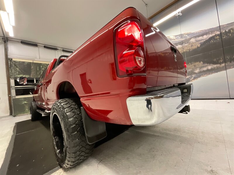 2007 Dodge Ram 2500 Laramie 4X4 / 5.9L DIESEL / 6-SPEED MANUAL/ LIFTED  / LOCAL TRUCK / Leather & Heated Seats / Sunroof / LIFTED w. 35 " MUD TIRES & 20 " WHEELS / LONG BED / RUST FREE - Photo 28 - Gladstone, OR 97027