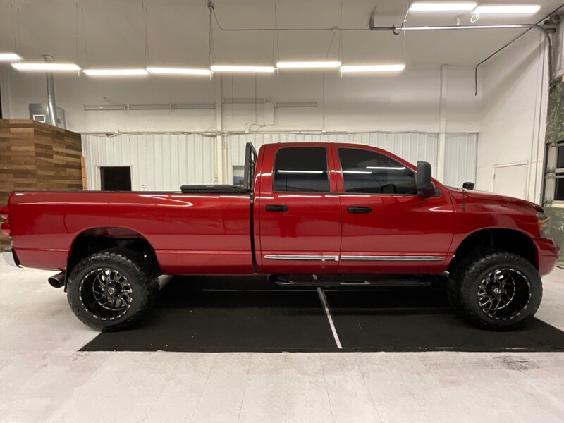 2007 Dodge Ram 2500 Laramie 4X4 / 5.9L DIESEL / 6-SPEED MANUAL/ LIFTED  / LOCAL TRUCK / Leather & Heated Seats / Sunroof / LIFTED w. 35 " MUD TIRES & 20 " WHEELS / LONG BED / RUST FREE - Photo 4 - Gladstone, OR 97027