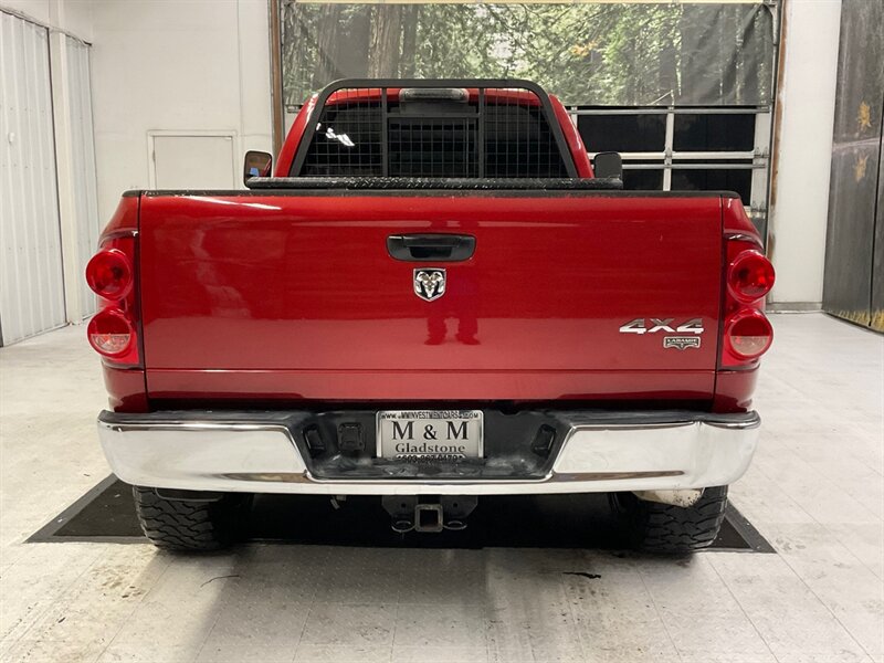 2007 Dodge Ram 2500 Laramie 4X4 / 5.9L DIESEL / 6-SPEED MANUAL/ LIFTED  / LOCAL TRUCK / Leather & Heated Seats / Sunroof / LIFTED w. 35 " MUD TIRES & 20 " WHEELS / LONG BED / RUST FREE - Photo 6 - Gladstone, OR 97027