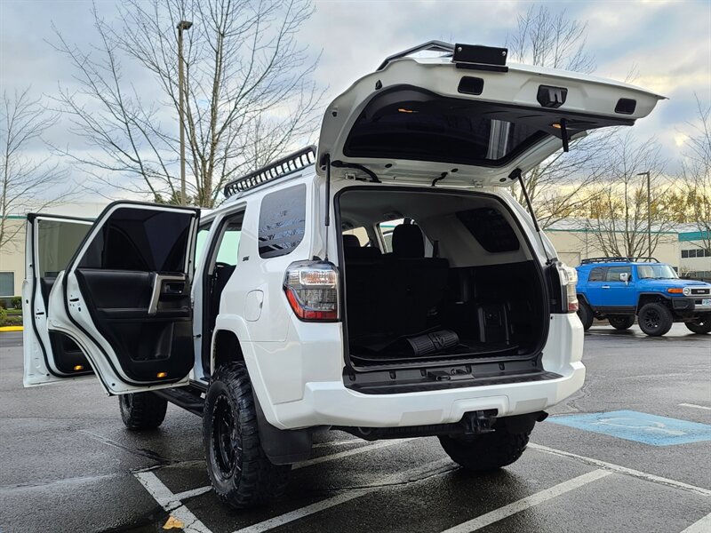 2018 Toyota 4Runner 4X4 V6 / UPGRADES / LADDER / BULL BAR / LIFTED  / LED's / NEW WHEELS + TIRES / 1-OWNER - Photo 27 - Portland, OR 97217