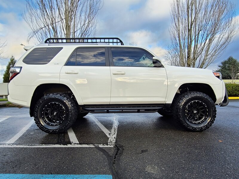 2018 Toyota 4Runner 4X4 V6 / UPGRADES / LADDER / BULL BAR / LIFTED  / LED's / NEW WHEELS + TIRES / 1-OWNER - Photo 4 - Portland, OR 97217