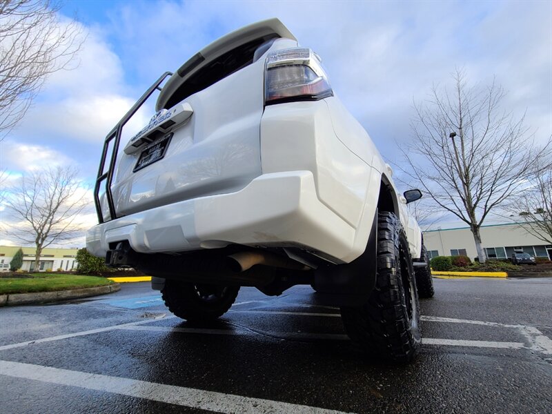 2018 Toyota 4Runner 4X4 V6 / UPGRADES / LADDER / BULL BAR / LIFTED  / LED's / NEW WHEELS + TIRES / 1-OWNER - Photo 12 - Portland, OR 97217