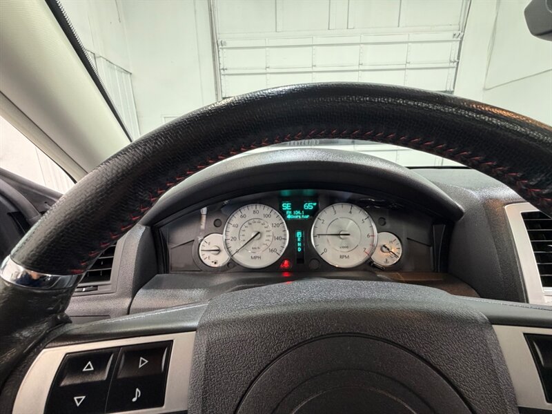 2010 Chrysler 300 Series 300 S V8 Sunroof / Navigation / Leather /1-OWNER / LOCAL CAR - Photo 39 - Gladstone, OR 97027