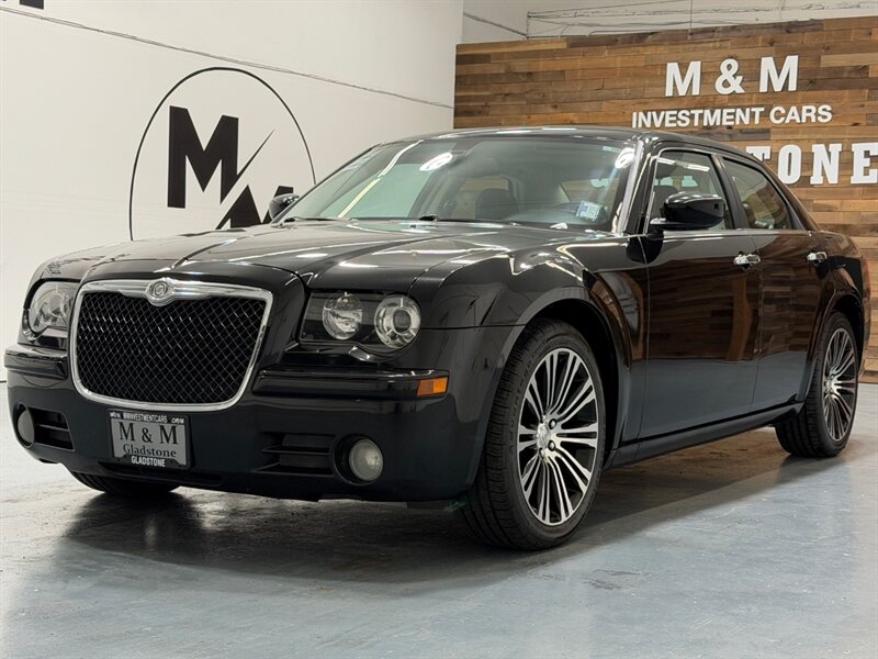 2010 Chrysler 300 Series 300 S V8 Sunroof / Navigation / Leather /1-OWNER / LOCAL CAR - Photo 54 - Gladstone, OR 97027