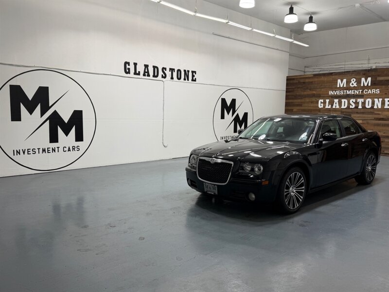 2010 Chrysler 300 Series 300 S V8 Sunroof / Navigation / Leather /1-OWNER / LOCAL CAR - Photo 25 - Gladstone, OR 97027