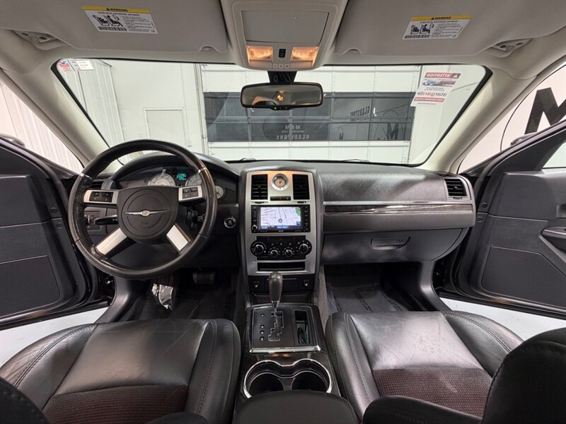 2010 Chrysler 300 Series 300 S V8 Sunroof / Navigation / Leather /1-OWNER / LOCAL CAR - Photo 38 - Gladstone, OR 97027