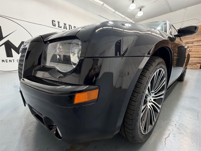 2010 Chrysler 300 Series 300 S V8 Sunroof / Navigation / Leather /1-OWNER / LOCAL CAR - Photo 50 - Gladstone, OR 97027