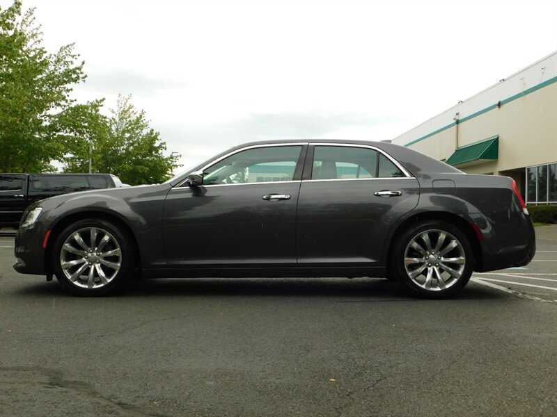 2019 Chrysler 300 Series Limited Sedan / DUAL SUNROOF / Navi / 15,000 MILES   - Photo 3 - Portland, OR 97217