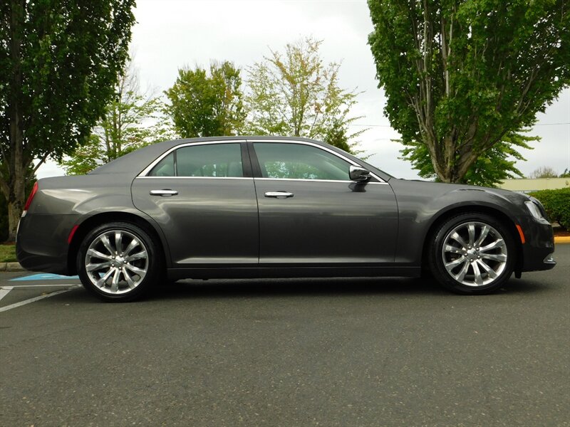 2019 Chrysler 300 Series Limited Sedan / DUAL SUNROOF / Navi / 15,000 MILES   - Photo 4 - Portland, OR 97217