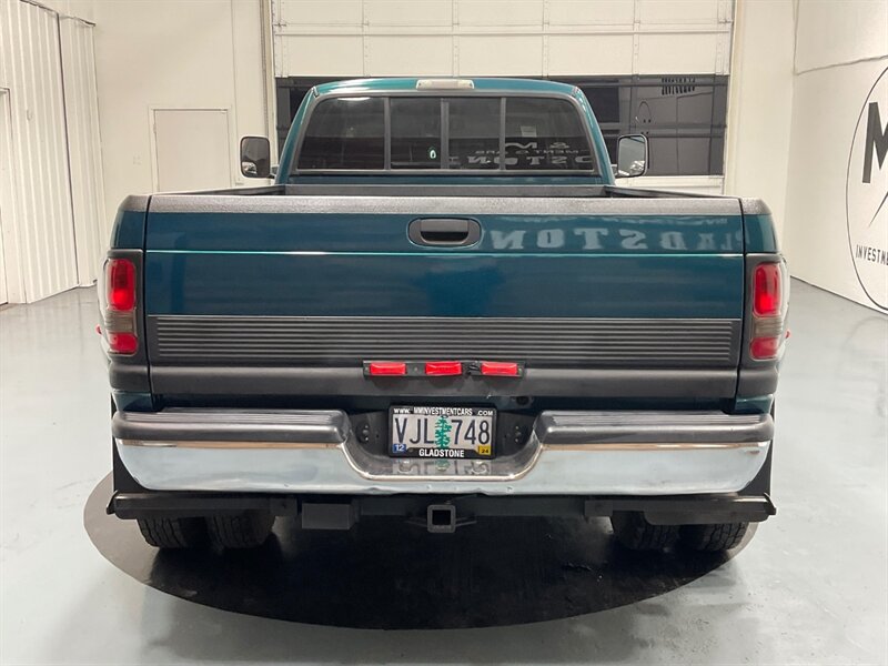 1997 Dodge Ram 3500 Laramie SLT 4X4 / 5.9L DIESEL 12-VALVE / DUALLY  / ONLY 123K MILES - Photo 6 - Gladstone, OR 97027