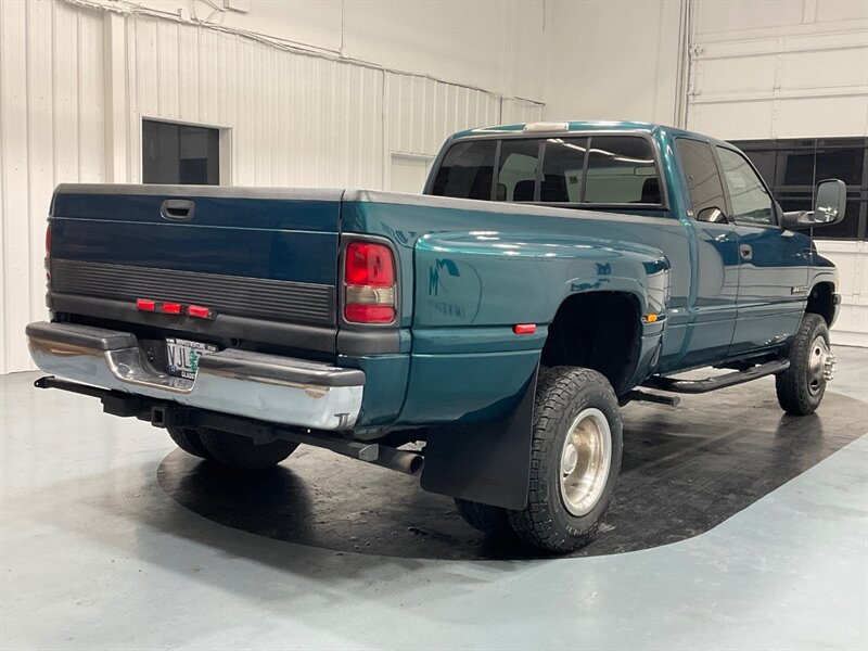 1997 Dodge Ram 3500 Laramie SLT 4X4 / 5.9L DIESEL 12-VALVE / DUALLY  / ONLY 123K MILES - Photo 7 - Gladstone, OR 97027