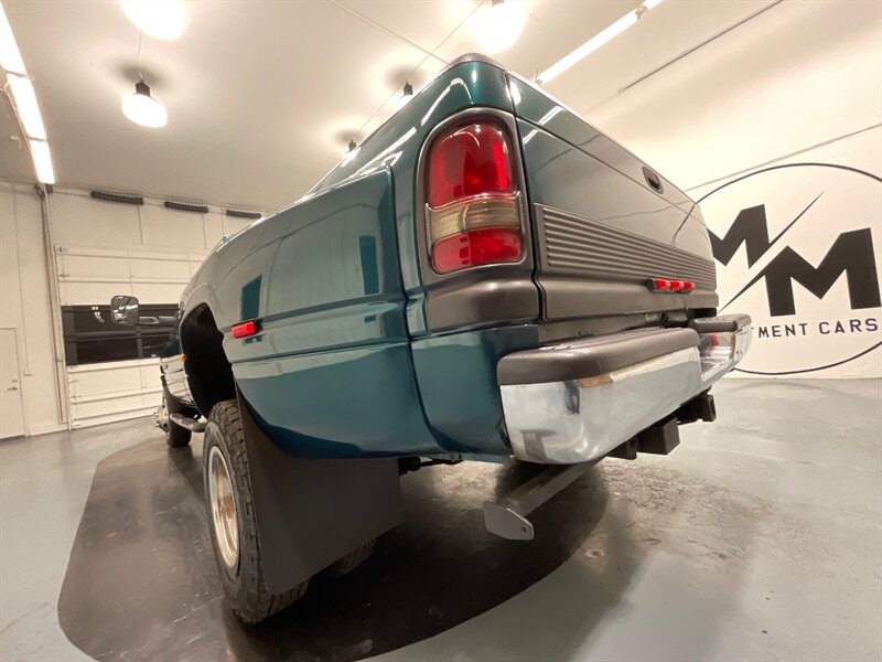 1997 Dodge Ram 3500 Laramie SLT 4X4 / 5.9L DIESEL 12-VALVE / DUALLY  / ONLY 123K MILES - Photo 55 - Gladstone, OR 97027