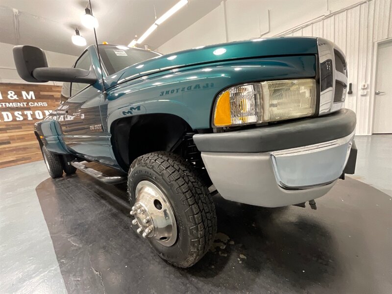 1997 Dodge Ram 3500 Laramie SLT 4X4 / 5.9L DIESEL 12-VALVE / DUALLY  / ONLY 123K MILES - Photo 58 - Gladstone, OR 97027