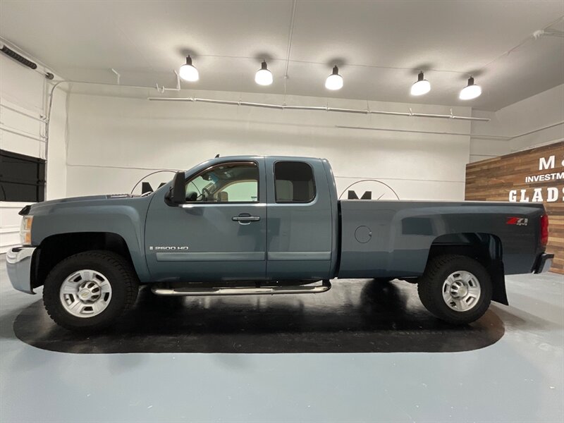 2008 Chevrolet Silverado 2500HD LTZ  / Leather/ RUST FREE - Photo 3 - Gladstone, OR 97027