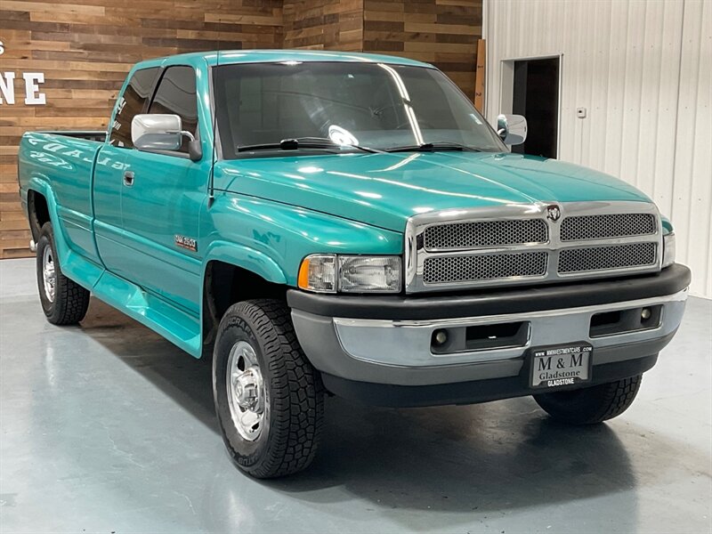 1997 Dodge Ram 2500 Laramie SLT 4X4 / 5.9L DIESEL 12-VALVE /5-SPEED  / 5-SPEED MANUAL / Long Bed / 12-VALVE / NEW TIRES / 1-OWNER / 110K MILES - Photo 2 - Gladstone, OR 97027