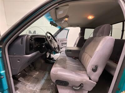 1997 Dodge Ram 2500 Laramie SLT 4X4 / 5.9L DIESEL 12-VALVE /5-SPEED / 5-SPEED MANUAL / Long Bed / 12-VALVE / NEW TIRES / 1-OWNER / 110K MILES - Photo 12 - Gladstone, OR 97027