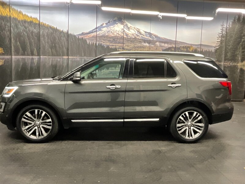 2017 Ford Explorer Platinum 4X4 / 3.5L ECOBOOST / FULLY LOADED  3.5L V6 ECOBOOST / PLATINUM / DUAL SUNROOF - Photo 3 - Gladstone, OR 97027