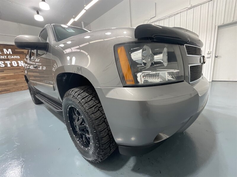 2007 Chevrolet Suburban LT 2500   4X4 / 6.0L V8 / Leather Heated Seats  RUST FREE / 3RD ROW SEAT / SUNROOF - Photo 49 - Gladstone, OR 97027