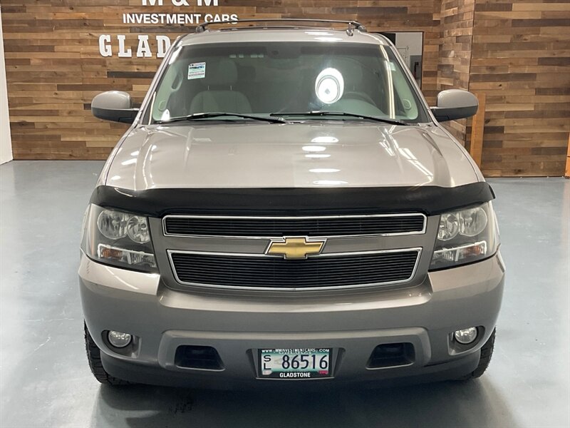 2007 Chevrolet Suburban LT 2500   4X4 / 6.0L V8 / Leather Heated Seats  RUST FREE / 3RD ROW SEAT / SUNROOF - Photo 5 - Gladstone, OR 97027