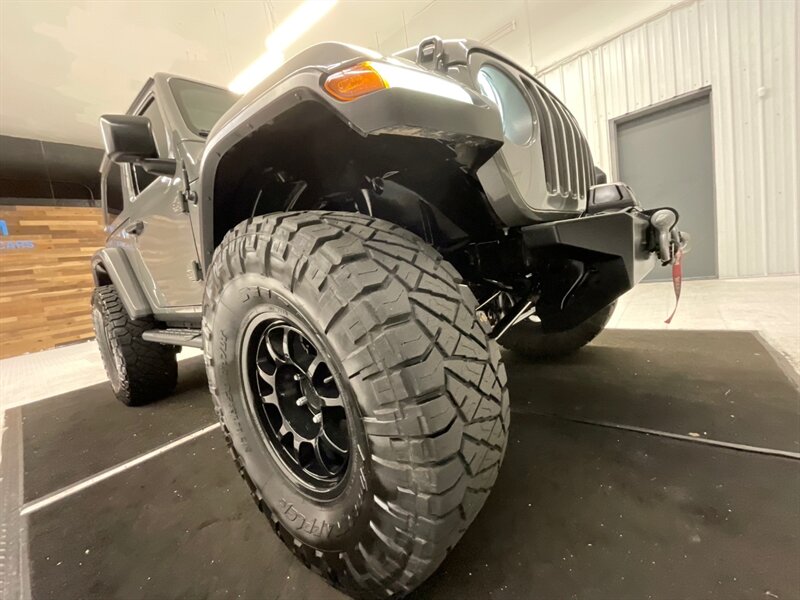 2018 Jeep Wrangler Rubicon 4X4 / 2.0L 4Cyl TURBO /LIFTED/ 27,000 MILE  / LIFTED w. 37 " MUD TIRES / Navigation / Heated Seats / HARD TOP / WINCH / SHARP & SUPER CLEAN !! - Photo 9 - Gladstone, OR 97027