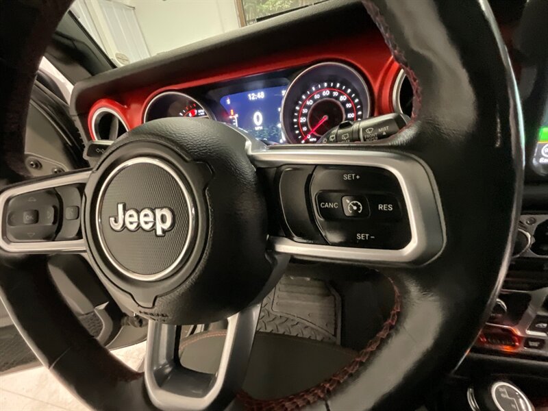 2018 Jeep Wrangler Rubicon 4X4 / 2.0L 4Cyl TURBO /LIFTED/ 27,000 MILE  / LIFTED w. 37 " MUD TIRES / Navigation / Heated Seats / HARD TOP / WINCH / SHARP & SUPER CLEAN !! - Photo 45 - Gladstone, OR 97027