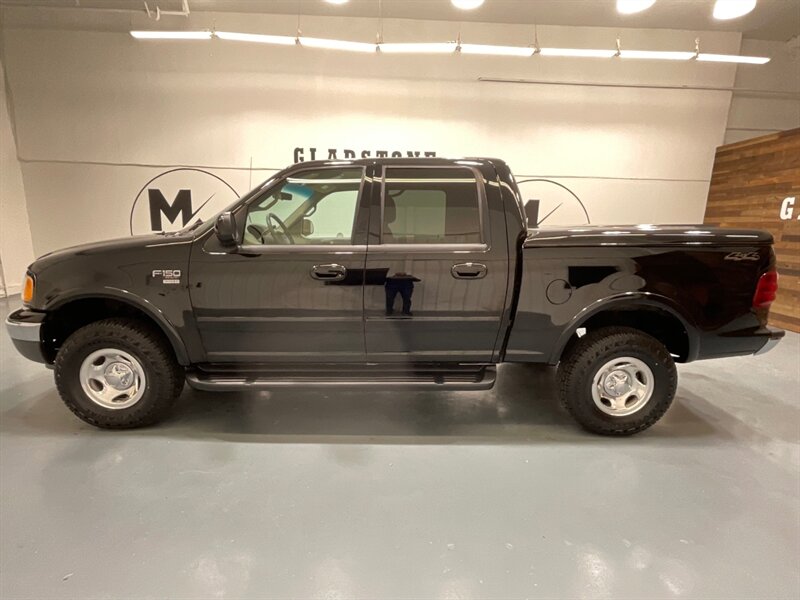 2002 Ford F-150 XLT SuperCrew 4X4 / 5.4L V8 / 1-OWNER  / BRAND NEW TIRES / LOCAL OREGON TRUCK w. ZERO RUST  / PRISTINE CONDITION / ONLY 85,000 MILES - Photo 3 - Gladstone, OR 97027